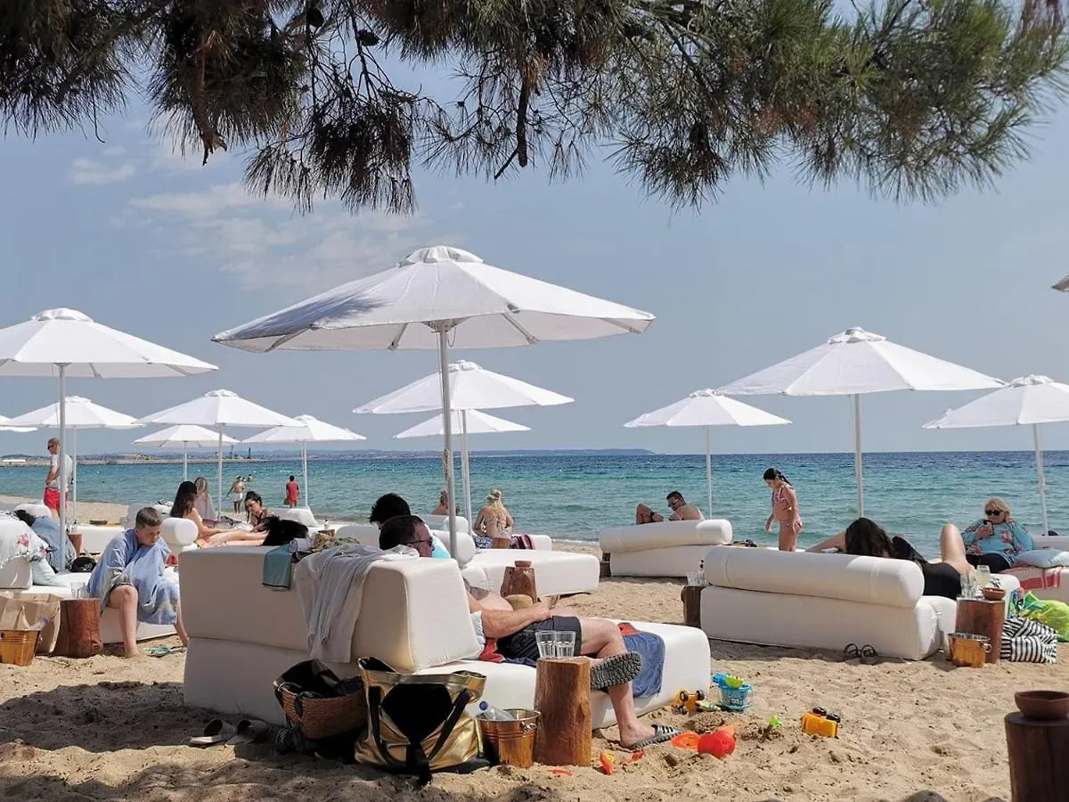 Adamant Studios Nea Moudania 0*,  Grecia